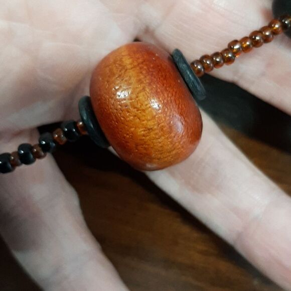 40" wooden bead necklace - Picture 3 of 5